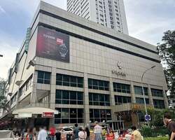 Lucky Plaza (D9), Retail #602215351